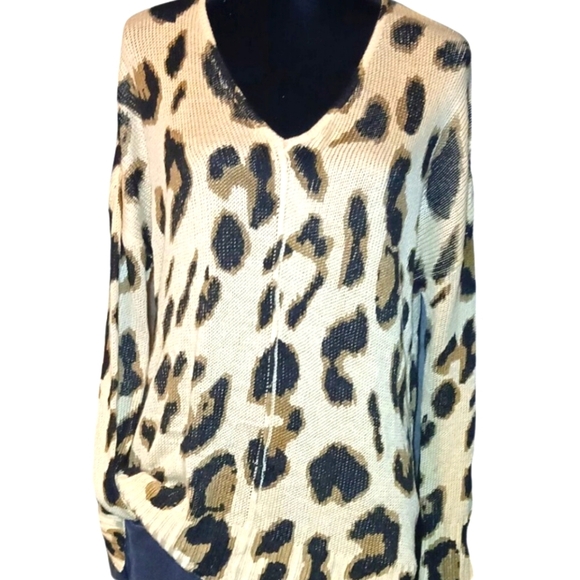 SMALL: By Together Collection, Leopard Print Sweater - Picture 1 of 8